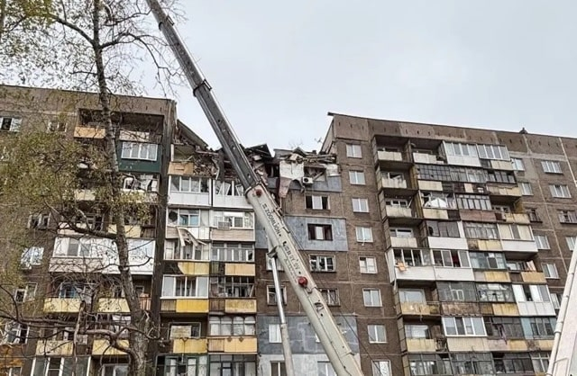 Взрыв в многоэтажном доме в Алчевске – погибли люди, разрушено несколько квартир