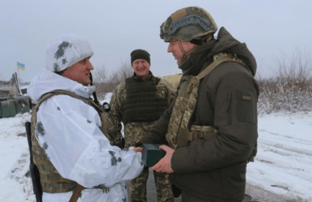 На Луганщине побывал министр обороны