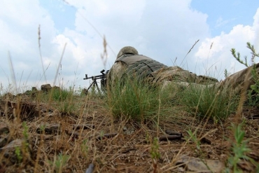 Боевики обстреляли Счастье, Крымское и Трехизбенку
