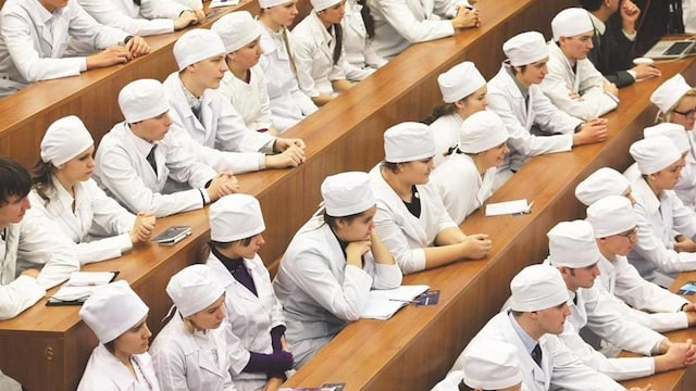 За отказ от работы по распределению выпускников-медиков ждут огромные штрафы