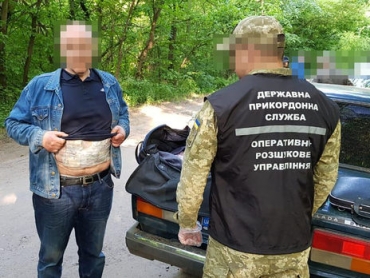 У жителя Луганска сотрудники полиции изъяли 800 000 гривен