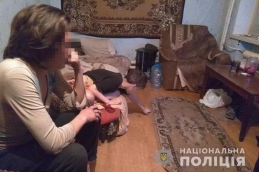 42-летнюю женщину лишили родительских прав