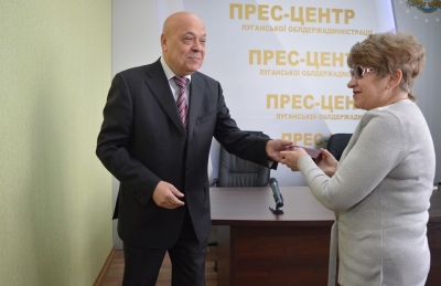 Жителей Луганщины отметили государственными наградами