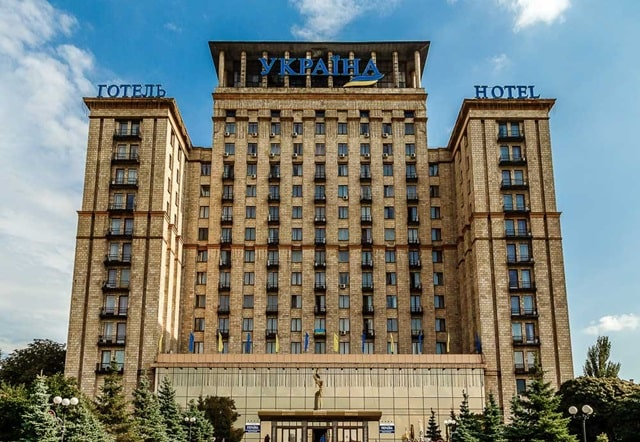 Культовий готель «Україна» продано за 3 мільярди гривень на тлі приватизаційних процесів