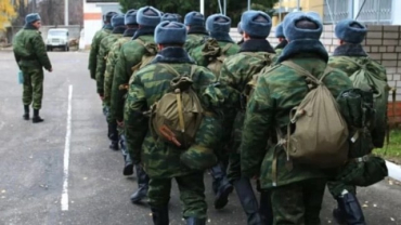 Мужчинам на оккупированной Луганщине массово отправляют повестки