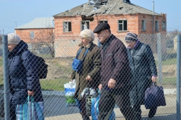 Жителям разрушенных домов Станицы Луганской приходят огромные счета за газ