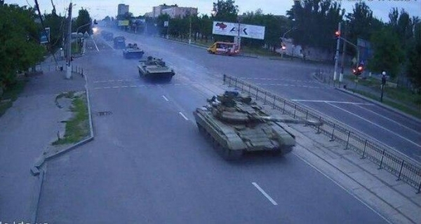 Очередная партия военной техники прибыла в Луганск