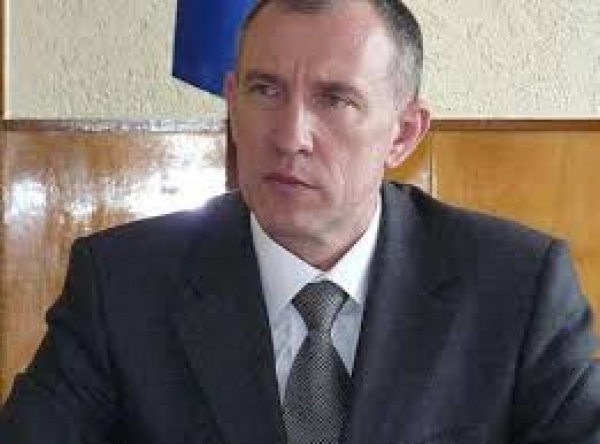 В Стаханове обвалилась кровля жилого дома