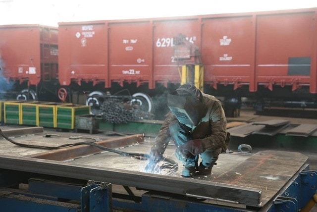 3,5 тыс. вагонов планируют выпустить на заводе в Попасной