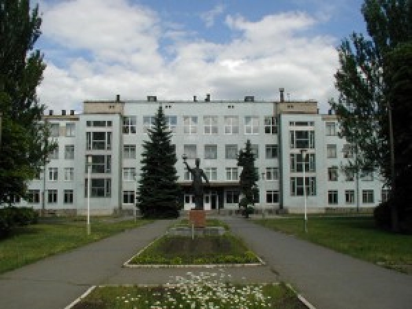 Эвакуированному в Рубежное медуниверситету окажут помощь