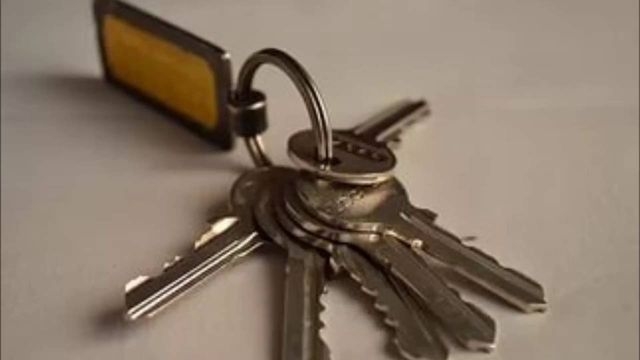 Спасатели из числа переселенцев и участников АТО получили квартиры на условиях лизинга
