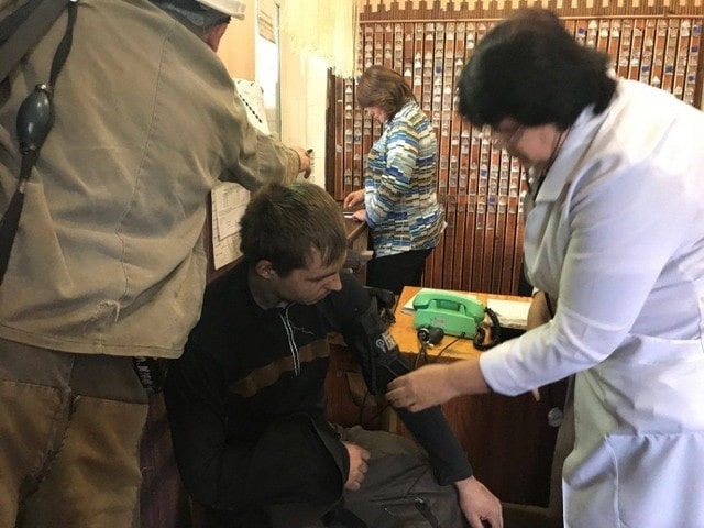 Еще один бастующий горняк поднялся на-гора: у него диагностировано воспаление легких