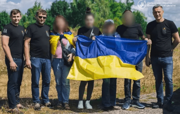 С оккупированной Луганщины эвакуированы три человека, в то числе, двое детей