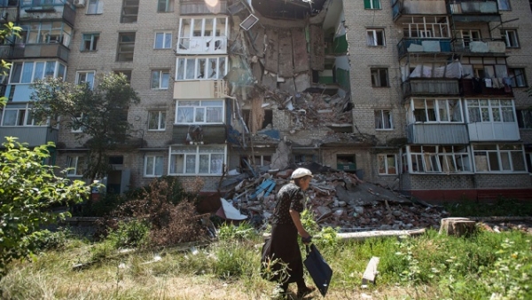 Районы Луганска снова подверглись обстрелу