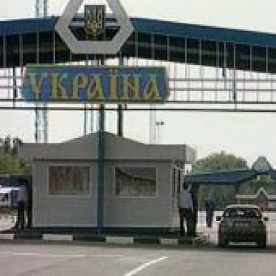 На границе задержали женщину с крупной суммой денег