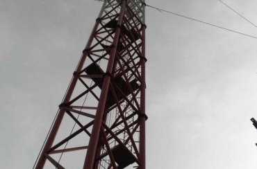48 метров телевизионной башни в Новоайдарском районе уже смонтировали