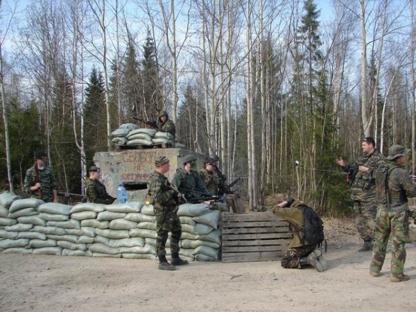На блокпостах стреляли