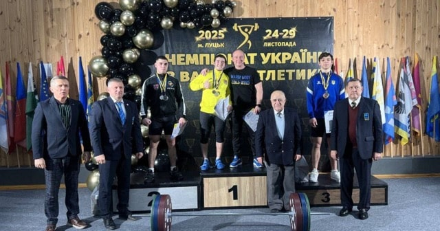 Представитель Луганщины лидировал на чемпионате Украины по тяжелой атлетике