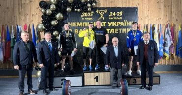 Представитель Луганщины лидировал на чемпионате Украины по тяжелой атлетике