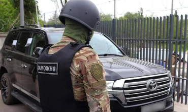 Трем так называемым «таможенникам» объявлены подозрения в коллаборационизме
