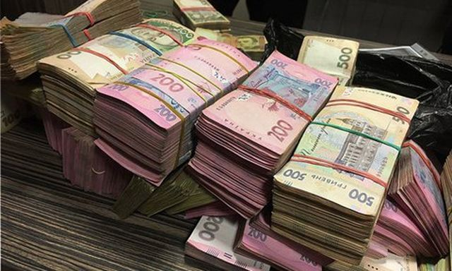 Бывшего чиновника ЛОГА подозревают в присвоении 900 000 гривен