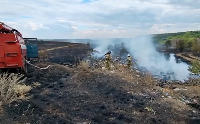 Огонь уничтожил и повредил на Луганщине более 300-от домов и зданий