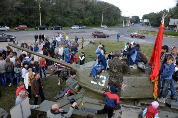 Танк Т-34 снова проедет по Луганску