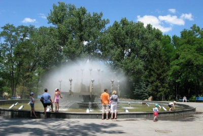 Фотовыставка в сквере