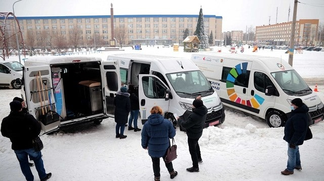 Три территориальные громады получили автомобили от ПРООН